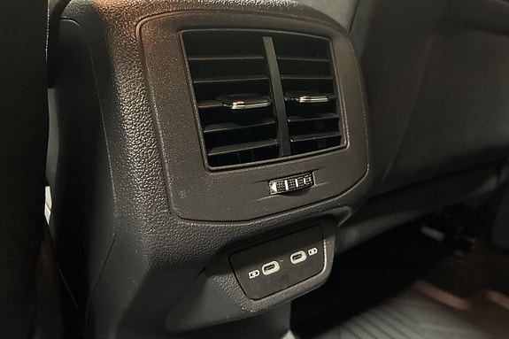 Volkswagen T-Roc 24 of 26