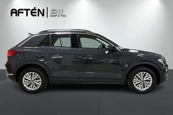 Volkswagen T-Roc 7 of 26