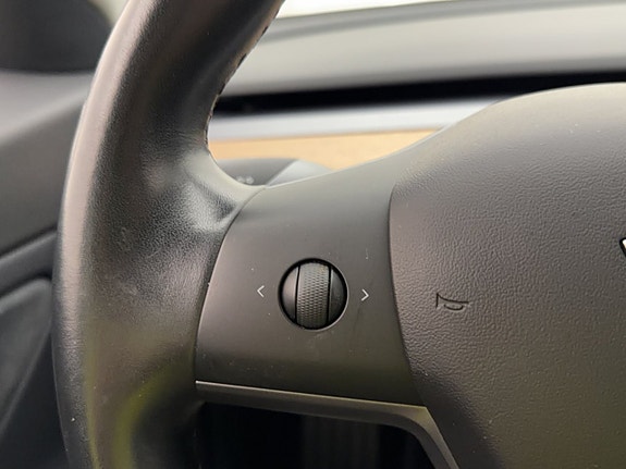 Tesla Model 3 21 of 30