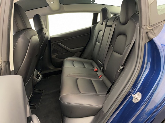 Tesla Model 3 18 of 30