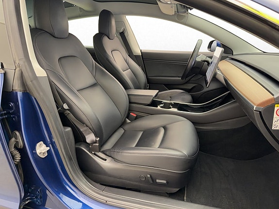 Tesla Model 3 15 of 30