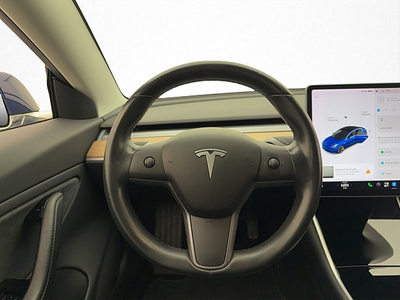 Tesla Model 3 19 of 30