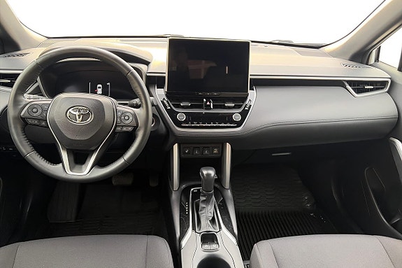Toyota Corolla Cross 9 of 16