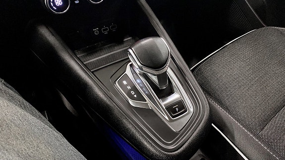 Renault Captur 14 of 19