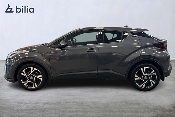 Toyota C-HR 3 of 22
