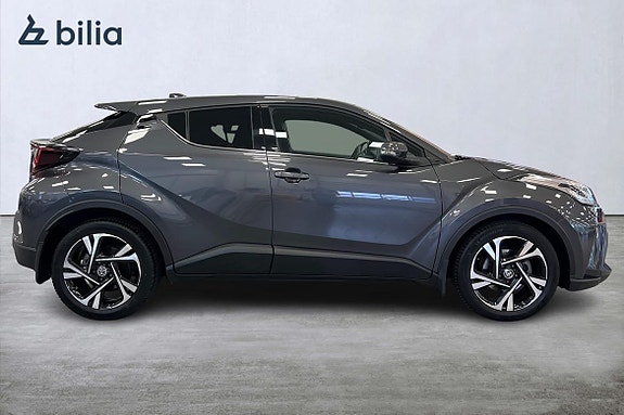 Toyota C-HR 18 of 22