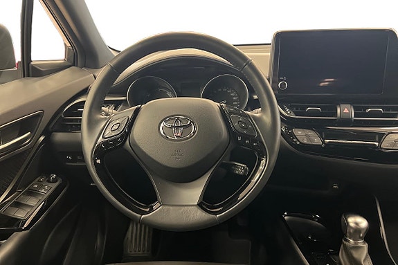 Toyota C-HR 11 of 22