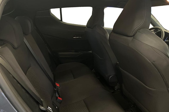 Toyota C-HR 9 of 22