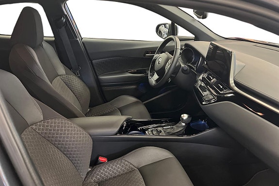Toyota C-HR 7 of 22