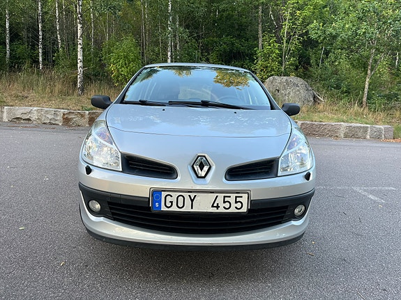 Renault Clio 3 of 10