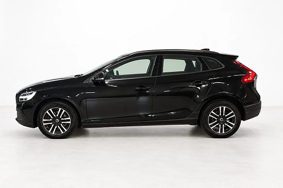 Volvo V40 Cross Country 2 of 15