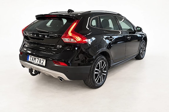 Volvo V40 Cross Country 4 of 15