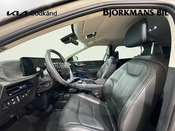 Kia EV6 8 of 14