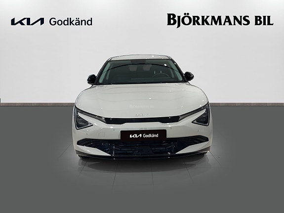 Kia EV6 2 of 14