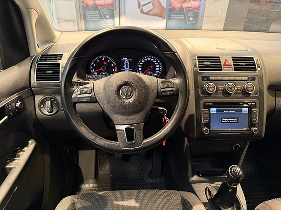 Volkswagen Touran 11 of 27