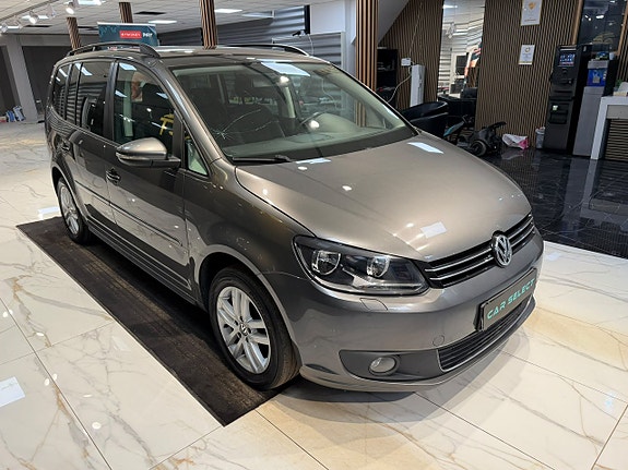 Volkswagen Touran 8 of 27