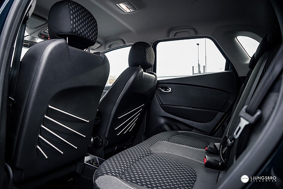 Renault Captur 11 of 14
