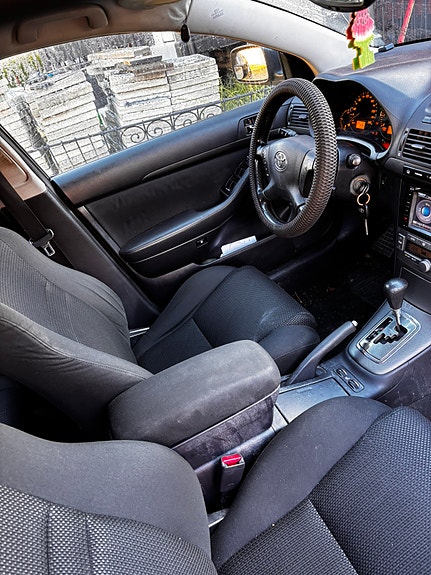 Toyota Avensis 7 of 7