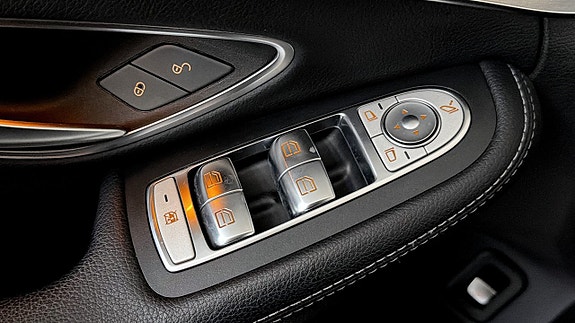 Mercedes-Benz C220 d 18 of 18