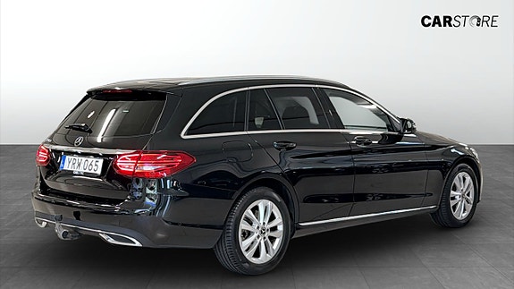 Mercedes-Benz C220 d 2 of 18