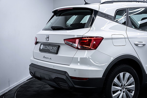 Seat Arona 8 of 27
