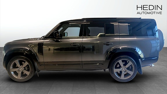 Land Rover Defender 130 6 of 13