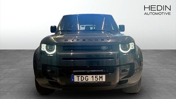 Land Rover Defender 130 8 of 13