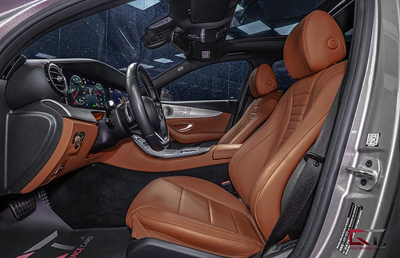 Mercedes-Benz E300 de 14 of 20