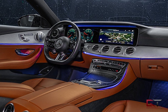 Mercedes-Benz E300 de 17 of 20