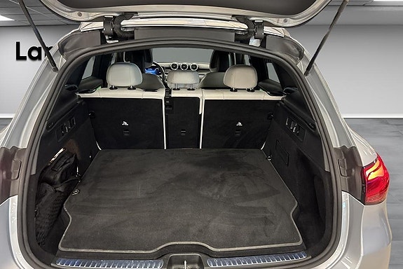 Mercedes-Benz GLC300 de 14 of 20