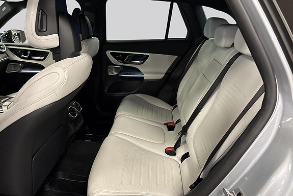 Mercedes-Benz GLC300 de 9 of 20