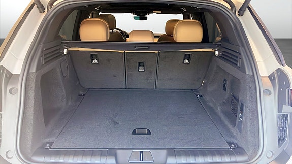 Land Rover Range Rover Sport 10 of 13
