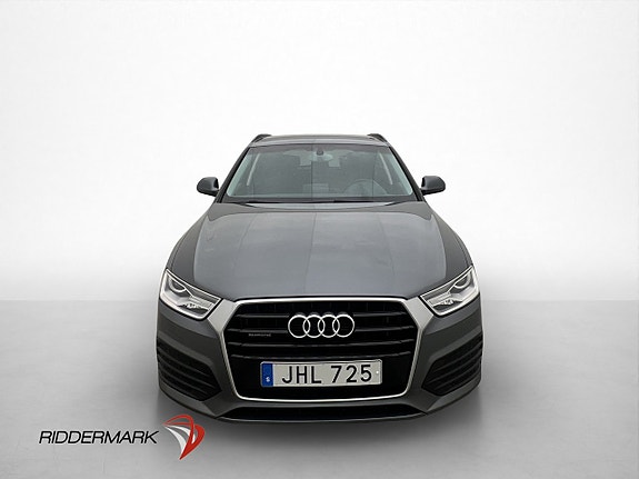 Audi Q3 2 of 29