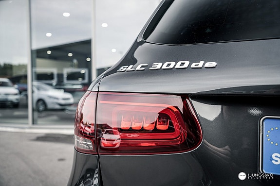 Mercedes-Benz GLC300 de 18 of 18