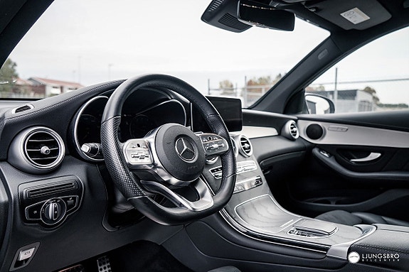Mercedes-Benz GLC300 de 9 of 18