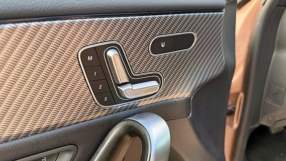 Mercedes-Benz CLA250 e 15 of 20