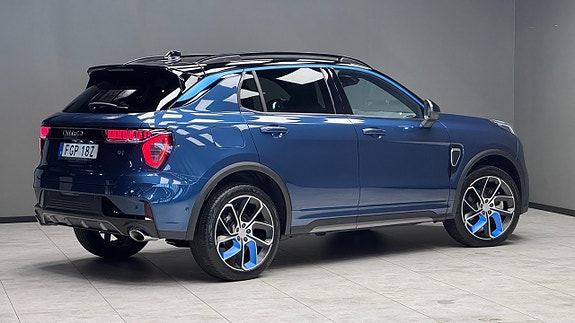 Lynk & Co 01 18 of 21
