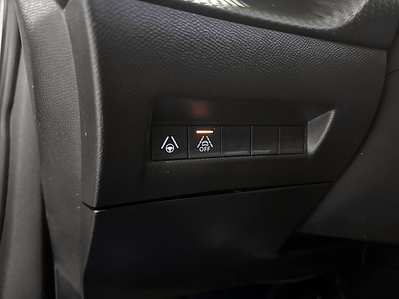 Peugeot 2008 16 of 25
