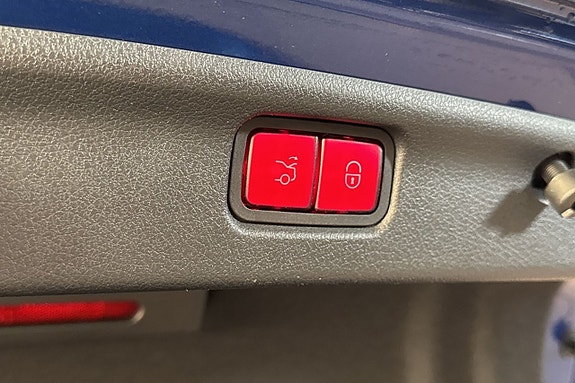 Mercedes-Benz C300 e 29 of 29