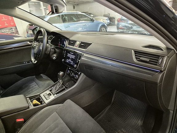 Skoda Superb 14 of 22
