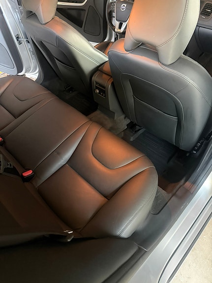 Volvo V60 Cross Country 7 of 8