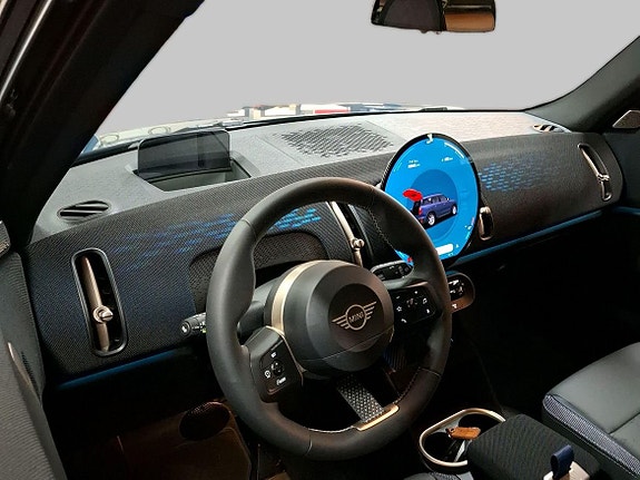 MINI Countryman SE 8 of 16