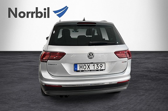Volkswagen Tiguan 5 of 10