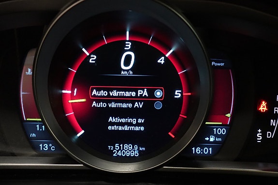 Volvo V40 8 of 11