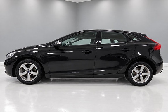 Volvo V40 3 of 11