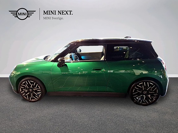 MINI Cooper SE 2 of 16