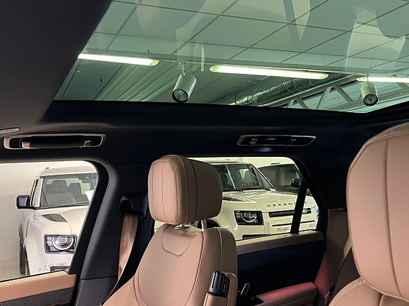 Land Rover Range Rover Sport 12 of 13