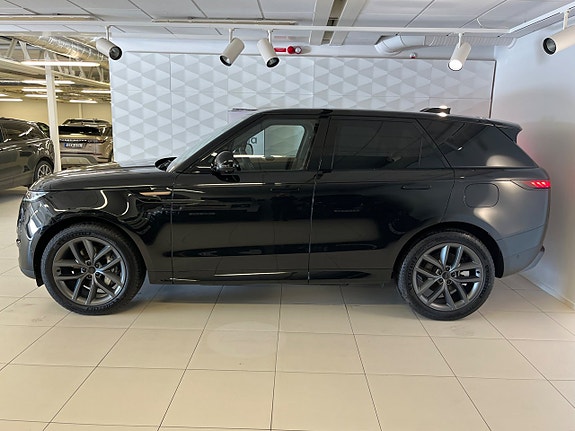Land Rover Range Rover Sport 3 of 13