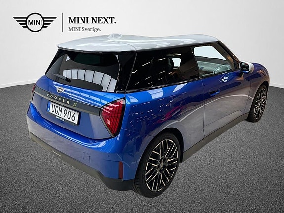 MINI Cooper SE 4 of 15