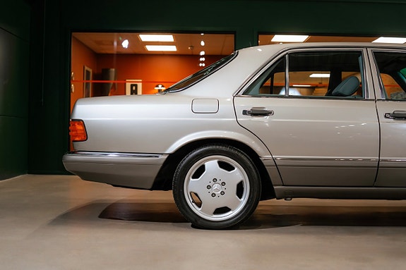 Mercedes-Benz 300 SE 6 of 22